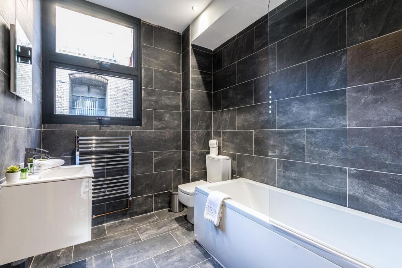 27 Stanley Street Aparthotel By Ustay Liverpool Exterior photo